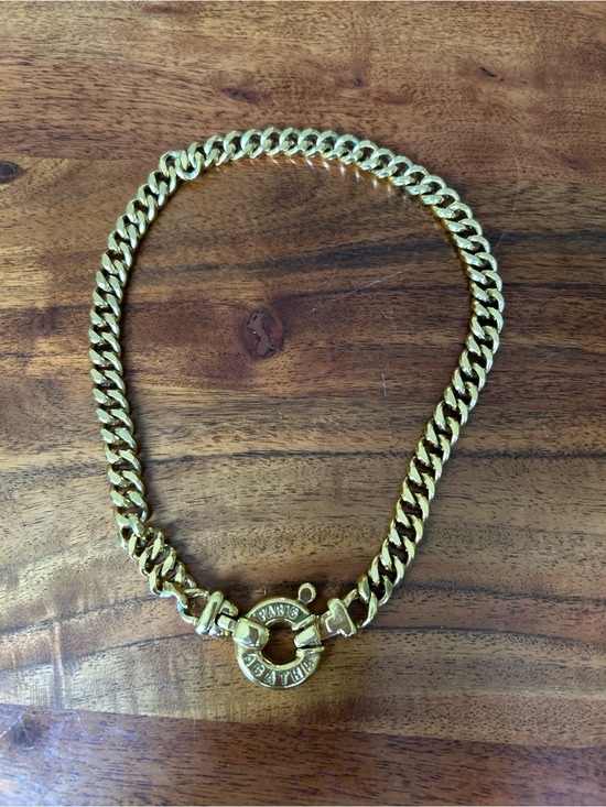 Agatha Paris Jewelry - VINTAGE AGATHA PARIS GOLD TONE NECKLACE LARGE SIGNED CLASP